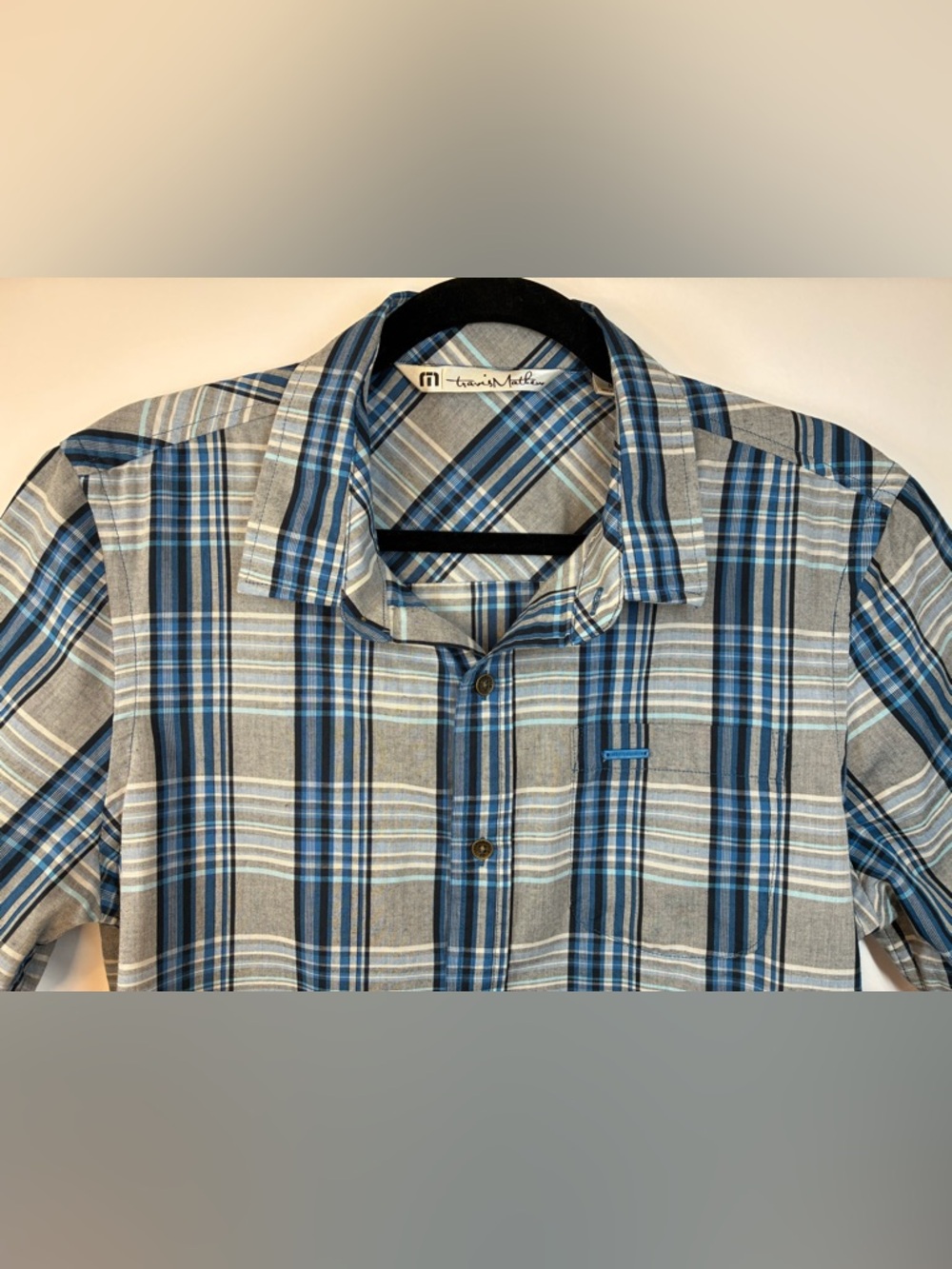 Travis Mathew Men’s Plaid Button Up Shirt Short Sleeve Blue Gray Size M - Picture 2 of 6